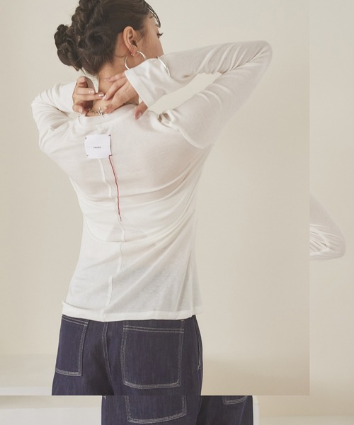 LAULEN(ローレン)の「back tag sheer tops /ウールブレンドバックタグシアートップス(Tシャツ/カットソー・レディース・ホワイト/チャコールグレー/ブラック・FREE)」の16枚目の写真