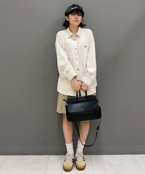 NICOLE CLUB(ニコル クラブ)の「バック刺繍オーバーシャツ(シャツ/ブラウス・レディース・オフホワイト/ベージュ/グリーン・MEDIUM)」の12枚目の写真