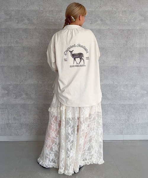NICOLE CLUB(ニコル クラブ)の「バック刺繍オーバーシャツ(シャツ/ブラウス・レディース・オフホワイト/ベージュ/グリーン・MEDIUM)」の13枚目の写真