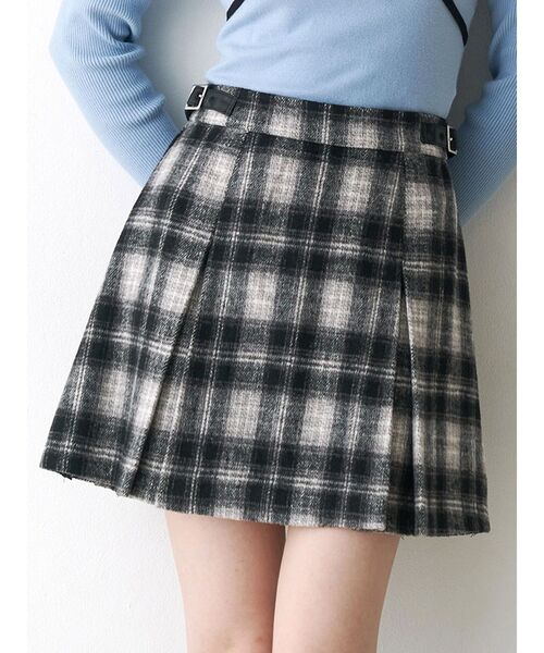 CALNAMUR（カルナムール）の「サイドデザインプリーツミニスカート（スカート・レディース・グレー/その他/その他2・SMALL/MEDIUM）」の3枚目の写真