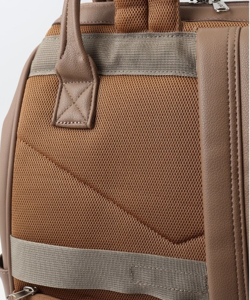 anello(アネロ)の「anello RE:レトロ 口金リュックL(バックパック/リュック・レディース・ブラック/キャメル/ベージュ系その他/グレー/アイボリー/ネイビー・FREE)」の18枚目の写真