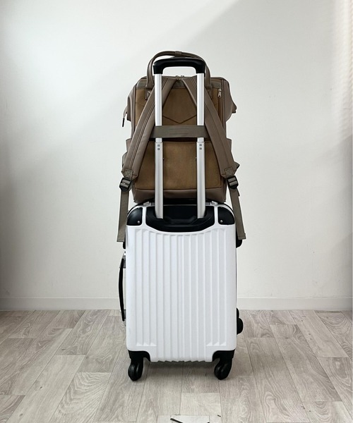 anello(アネロ)の「anello RE:レトロ 口金リュックL(バックパック/リュック・レディース・ブラック/キャメル/ベージュ系その他/グレー/アイボリー/ネイビー・FREE)」の19枚目の写真