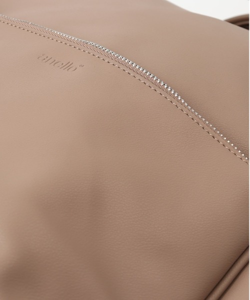 anello(アネロ)の「anello RE:レトロ 口金リュックL(バックパック/リュック・レディース・ブラック/キャメル/ベージュ系その他/グレー/アイボリー/ネイビー・FREE)」の21枚目の写真