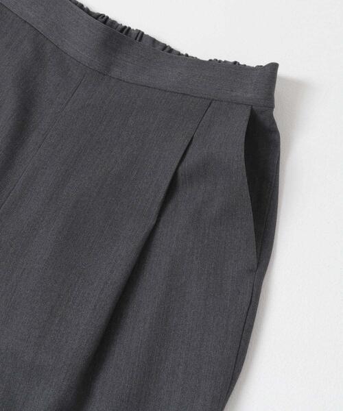 URBAN RESEARCH DOORS（アーバンリサーチドアーズ）の「『仁村紗和さん着用』『UR TECH』完声フロントタックイージーパンツ（その他パンツ・レディース・チャコールグレー/ベージュ/ブラック・SMALL/MEDIUM/LARGE）」の21枚目の写真