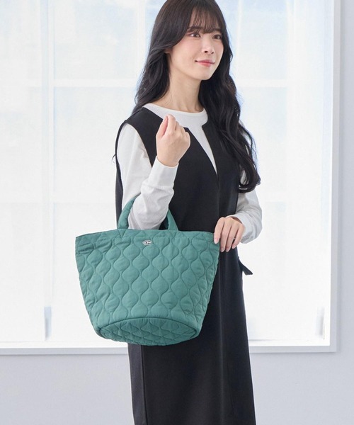 ROOTOTE(ルートート)の「ルートート / SN.デリ.ミリタリーキルト-A(トートバッグ・レディース・レッド/グリーン/キャメル/ブラック/カーキ/グレー・FREE)」の1枚目の写真