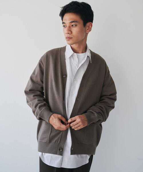 URBAN RESEARCH DOORS（アーバンリサーチドアーズ）の「『XLサイズ/WEB限定/仁村紗和さん着用』『UR TECH 200日ニット』Vネックカーディガン（カーディガン/ボレロ・メンズ・ブラック/モカ・MEDIUM/LARGE/X-LARGE）」の5枚目の写真