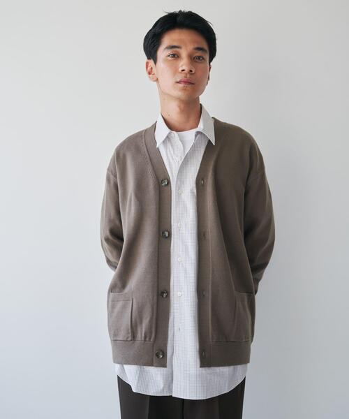 URBAN RESEARCH DOORS（アーバンリサーチドアーズ）の「『XLサイズ/WEB限定/仁村紗和さん着用』『UR TECH 200日ニット』Vネックカーディガン（カーディガン/ボレロ・メンズ・ブラック/モカ・MEDIUM/LARGE/X-LARGE）」の6枚目の写真