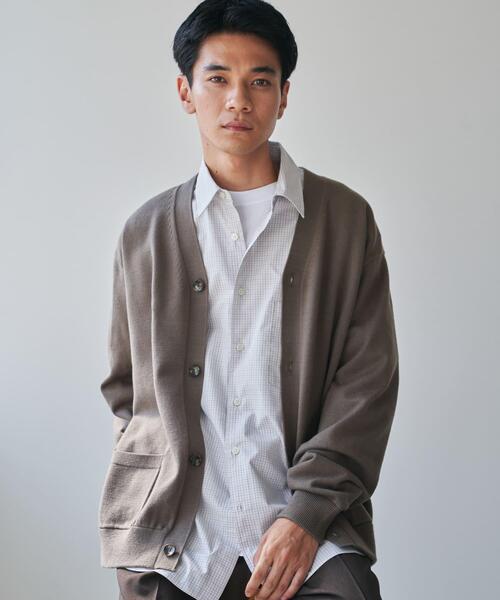 URBAN RESEARCH DOORS（アーバンリサーチドアーズ）の「『XLサイズ/WEB限定/仁村紗和さん着用』『UR TECH 200日ニット』Vネックカーディガン（カーディガン/ボレロ・メンズ・ブラック/モカ・MEDIUM/LARGE/X-LARGE）」の7枚目の写真