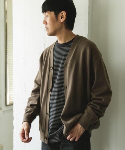 URBAN RESEARCH DOORS（アーバンリサーチドアーズ）の「『XLサイズ/WEB限定/仁村紗和さん着用』『UR TECH 200日ニット』Vネックカーディガン（カーディガン/ボレロ・メンズ・ブラック/モカ・MEDIUM/LARGE/X-LARGE）」の13枚目の写真