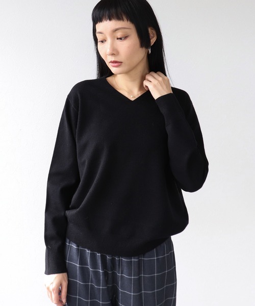 Three Four Time(スリーフォータイム)の「発熱加工ウォッシャブルVネックプルオーバー(Tシャツ/カットソー・レディース・レッド/ブラック/オフホワイト/イエロー/ラベンダー/ネイビー・FREE)」の9枚目の写真