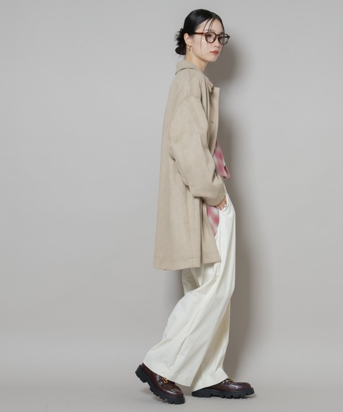 NANO universe（ナノユニバース）の「フェイクスエードAラインミドルコート（ステンカラーコート・レディース・ブラック/ベージュ・FREE）」の9枚目の写真