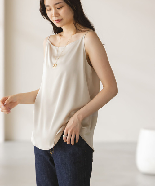 Noble（ノーブル）の「《追加》メルティサテン2WAYキャミ（キャミソール・レディース・ブラック/ホワイト/ベージュ・FREE）」の8枚目の写真