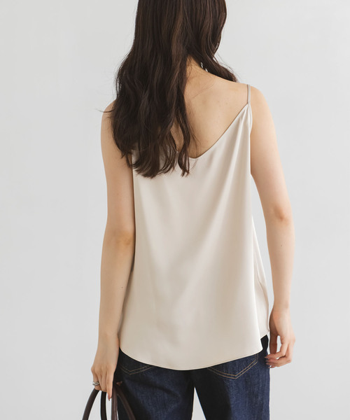 Noble（ノーブル）の「《追加》メルティサテン2WAYキャミ（キャミソール・レディース・ブラック/ホワイト/ベージュ・FREE）」の14枚目の写真