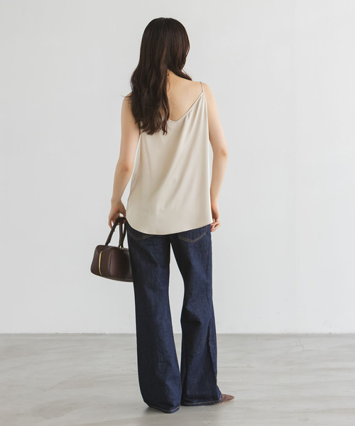 Noble（ノーブル）の「《追加》メルティサテン2WAYキャミ（キャミソール・レディース・ブラック/ホワイト/ベージュ・FREE）」の17枚目の写真