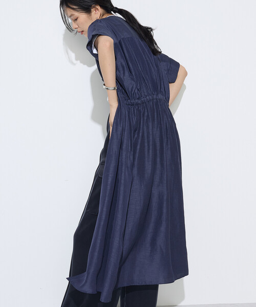 Gabardine K.T(ギャバジンケーティー)の「アセテートリネンタッサー ヘンリーネックワンピース(ワンピース・レディース・ブラック/ネイビー・7号/9号)」の16枚目の写真
