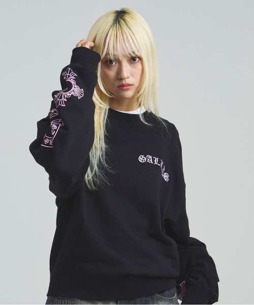 GALLIS ADDICTION（ガリスアディクション）の「GA COLOR刺繍&PRINT CREW（スウェット・メンズ・チャコール/ブラック/ブラック系その他2・M/L）」の4枚目の写真