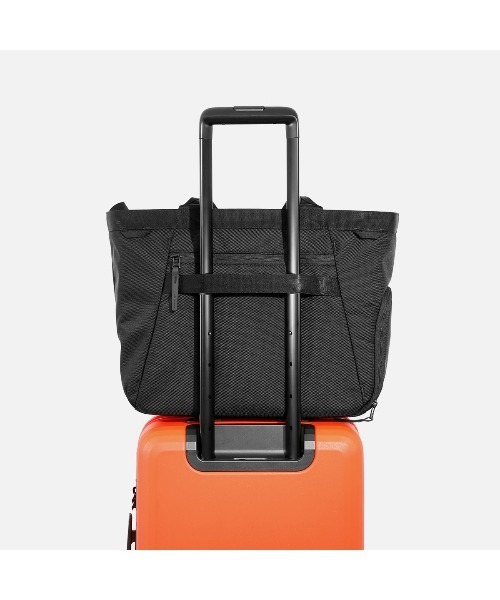 Aer(エアー)の「AER Gym Tote 2 / AER-11018.13018(トートバッグ・メンズ・ブラック/オリーブ/ネイビー・FREE)」の14枚目の写真