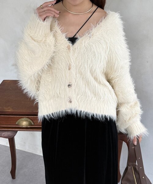 Thevon(ゼボン)の「ニュアンスボタンボリュームシャギーカーディガン(カーディガン/ボレロ・レディース・アイボリー/ブラウン/ベージュ・FREE)」の15枚目の写真