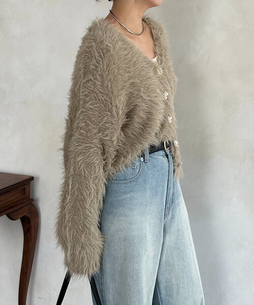 Thevon(ゼボン)の「ニュアンスボタンボリュームシャギーカーディガン(カーディガン/ボレロ・レディース・アイボリー/ブラウン/ベージュ・FREE)」の21枚目の写真