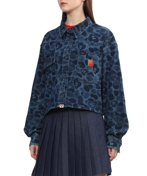A BATHING APE（アベイシングエイプ）の「CAMO LASER PRINT DENIM CROP SHIRT（シャツ/ブラウス・レディース・インディゴブルー・FREE）」の3枚目の写真