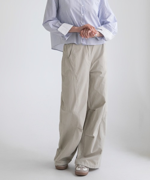 Max J(マックスジェイ)の「【Max J】ワイドバルーンパンツ(チノパンツ・レディース・ベージュ・SMALL/LARGE/MEDIUM)」の3枚目の写真