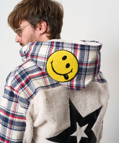 STUD MUFFIN（スタッドマフィン）の「STUD MUFFIN/スタッドマフィン/ネルチェック/ボア レザースター& サガラパッチワーク フーデッドシャツ（シャツ/ブラウス・メンズ・ブラック/ホワイト系2・3/4/2）」の18枚目の写真