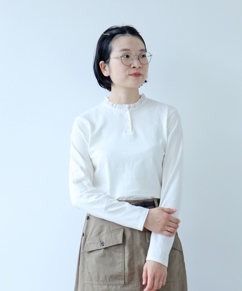 PAR ICI（パーリッシィ）の「コーマ天竺 ヘンリーネックフリルカットソー（Tシャツ/カットソー・レディース・ホワイト・FREE）」の6枚目の写真