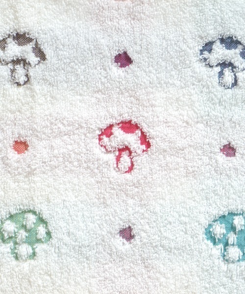 Hoppetta（ホッペッタ）の「【Hoppetta(ホッペッタ)】バスポンチョ シャンピニオン Hoppetta（その他ベビー用品・キッズ・マルチ・ONESIZE）」の9枚目の写真