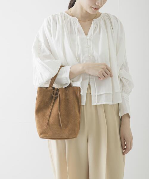 URBAN RESEARCH（アーバンリサーチ）の「スエードミニトートバッグ（トートバッグ・レディース・キャメル・-）」の5枚目の写真