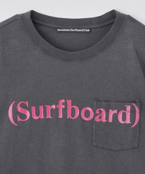 styles(スタイルス)の「STOCKHOLM SURFBORD CLUB Pocket Tee Surfboard U1000172(Tシャツ/カットソー・メンズ・ピンク/ブラック・M/L)」の4枚目の写真