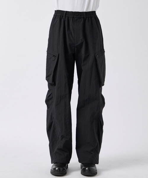 CITY TOKYO（シティトウキョウ）の「【CITY TOKYO/シティートーキョー】クランプルナイロンカーゴパンツ（カーゴパンツ・メンズ・ダークグレー/ブラック・2/1）」の4枚目の写真