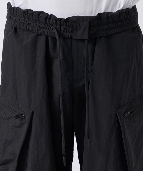 CITY TOKYO（シティトウキョウ）の「【CITY TOKYO/シティートーキョー】クランプルナイロンカーゴパンツ（カーゴパンツ・メンズ・ダークグレー/ブラック・2/1）」の8枚目の写真