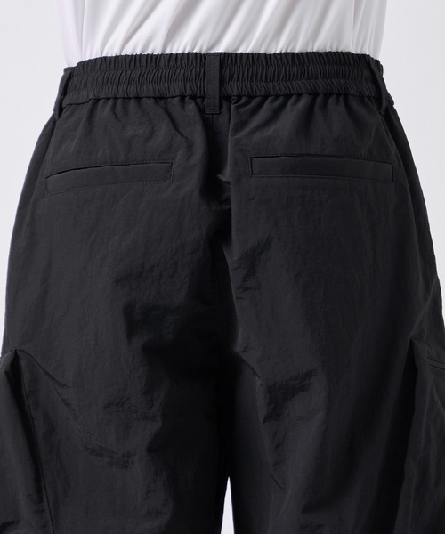 CITY TOKYO（シティトウキョウ）の「【CITY TOKYO/シティートーキョー】クランプルナイロンカーゴパンツ（カーゴパンツ・メンズ・ダークグレー/ブラック・2/1）」の9枚目の写真