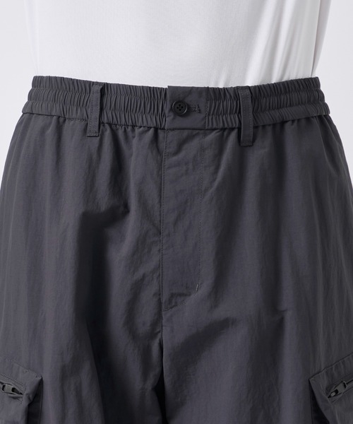 CITY TOKYO（シティトウキョウ）の「【CITY TOKYO/シティートーキョー】クランプルナイロンカーゴパンツ（カーゴパンツ・メンズ・ダークグレー/ブラック・2/1）」の18枚目の写真