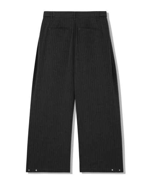 TRILLION(トリリオン)の「ストライプサイドタックスナップボタンワイドスラックス_ブラック(スラックス・レディース・その他・MEDIUM/LARGE/X-LARGE)」の7枚目の写真