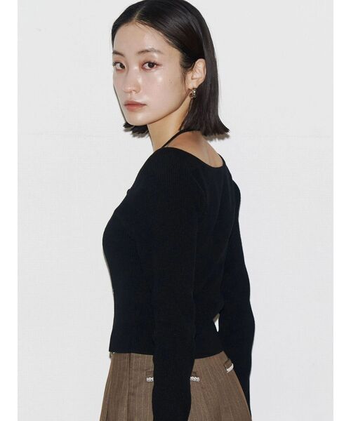 EMODA（エモダ）の「アシンメトリーチョーカーニット（ニット/セーター・レディース・ブラック/ブラウン/グレー/ブルー/ピンク・FREE）」の18枚目の写真