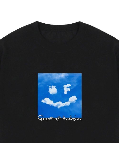 GRAVER（グレーバー）の「[ユニセックス]ドローイングスマイルクラウドロゴ半袖Tシャツ_ブラック（Tシャツ/カットソー・レディース・ブラック・LARGE/MEDIUM/SMALL/X-LARGE）」の3枚目の写真