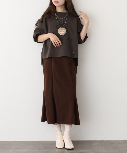 EGLANTINE(エグランティーヌ)の「EGLANTINE 香水モチーフ半袖カットソー(Tシャツ/カットソー・レディース・チャコールグレー/カーキ/テラコッタ・38)」の8枚目の写真