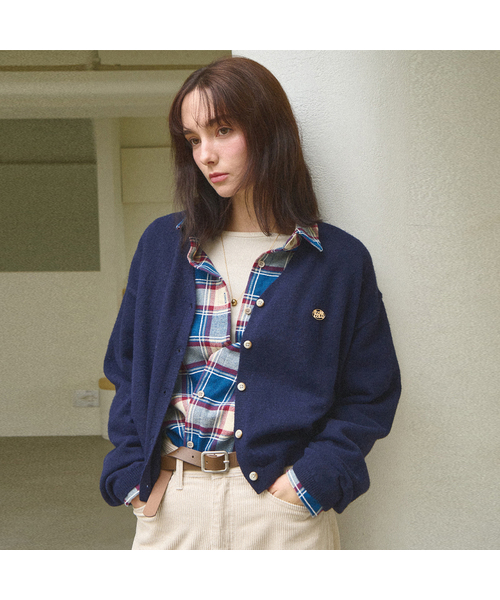 SLOWLOLLI(スローローリ)の「Urban cozy button cardigan_5 Colors(カーディガン/ボレロ・レディース・オートミール/ブラック/ネイビー/グレー/レッド・FREE)」の4枚目の写真