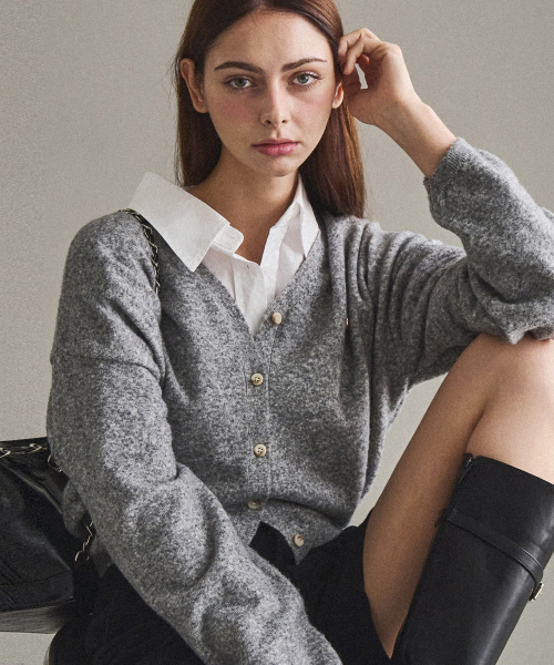 SLOWLOLLI(スローローリ)の「Urban cozy button cardigan_5 Colors(カーディガン/ボレロ・レディース・オートミール/ブラック/ネイビー/グレー/レッド・FREE)」の10枚目の写真