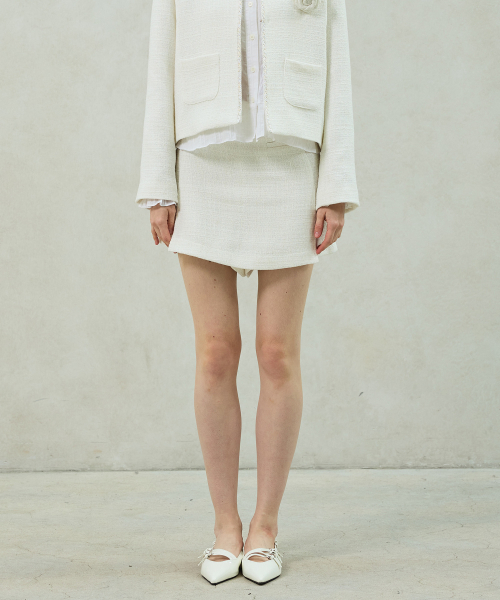 ARI(アリ)の「AGLOW TWEED SKIRT PANTS / WHITE(スカート・レディース・ホワイト・SMALL/MEDIUM)」の1枚目の写真