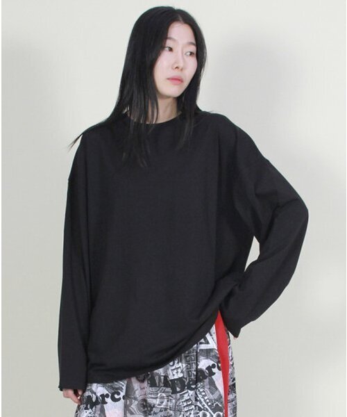 DEMARC（ドゥマーク）の「ルーズフィット無地長袖Tシャツver3.ブラック（Tシャツ/カットソー・レディース・その他・LARGE/MEDIUM）」の2枚目の写真