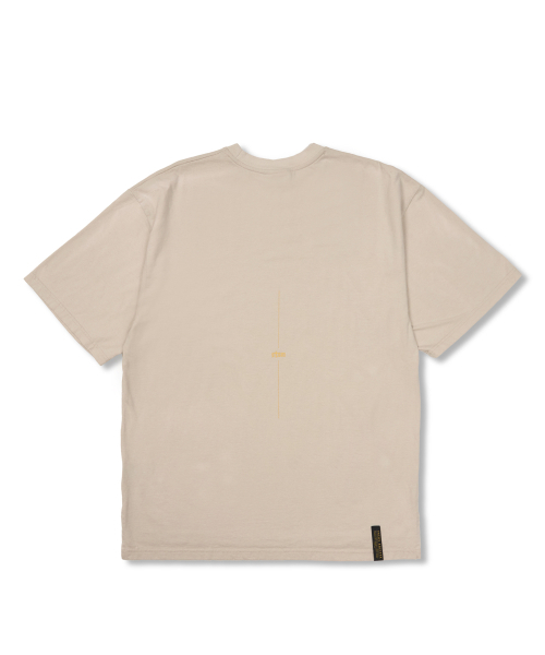 STIGMA(スティグマ)の「Cross Smile Vintage-Like Washed Oversized Short Sleeves T-Shirts Beige(Tシャツ/カットソー・メンズ・その他・LARGE/MEDIUM/X-LARGE)」の2枚目の写真