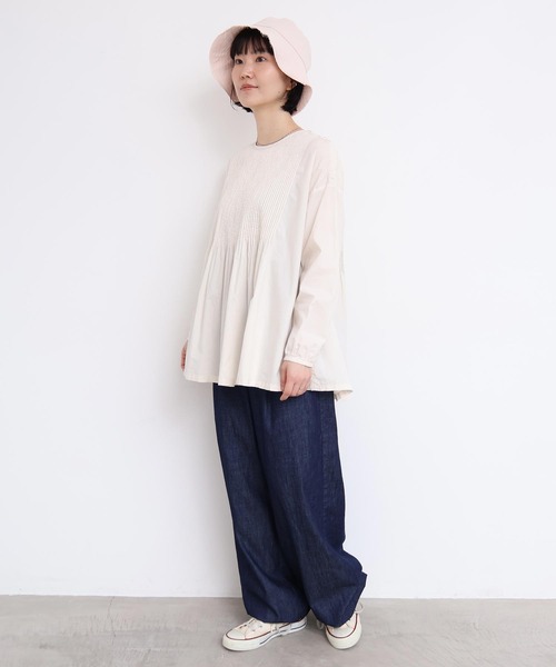 l'atelier du savon（アトリエドサボン）の「バスクシャツみたいなピンタックブラウス（シャツ/ブラウス・レディース・オフホワイト/サックスブルー/ブラック/ピンク/レッド・FREE）」の14枚目の写真