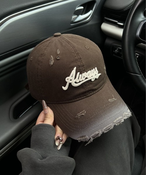 lilful(リルフル)の「【26年春夏新作】ダメージ加工 グラデーションデザインキャップ(キャップ・レディース・レッド/ピンク/ブラウン/ブラック/ブルー・F)」の20枚目の写真