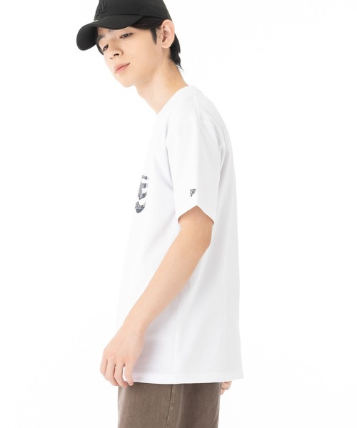 NEW ERA(ニューエラ)の「ニューエラ 半袖Tシャツ フラッグロゴ ラバープリント(Tシャツ/カットソー・メンズ・ブラック/ホワイト・L/M/S/XXL/XL)」の9枚目の写真