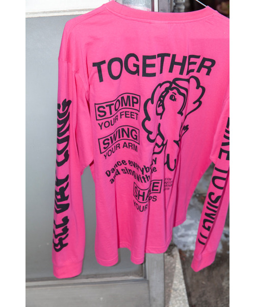 MOSQUITO MURDERERS（モスキートマーダラーズ）の「I LIKE TO SING IT ALL DAY LONG Dance everybody and sing with me LONG-SLEEVED -Pink（Tシャツ/カットソー・メンズ・その他・2）」の4枚目の写真