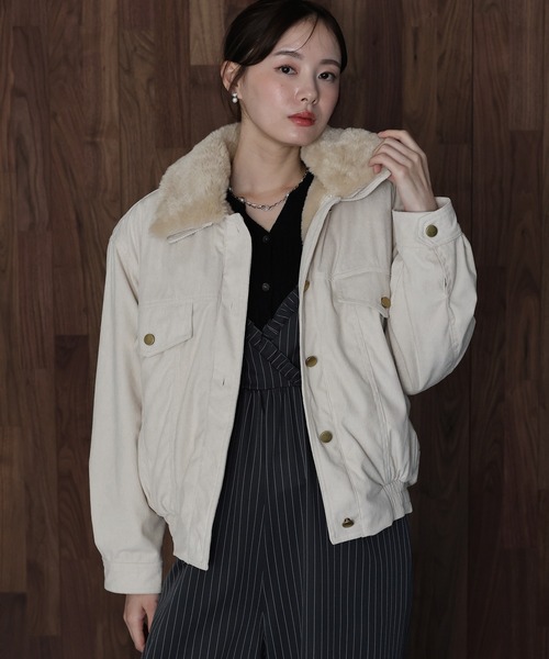 J by blue(ジェイバイブルー)の「ボア襟付きコーデュロイブルゾン(ブルゾン・レディース・アイボリー/ブラウン・MEDIUM)」の3枚目の写真
