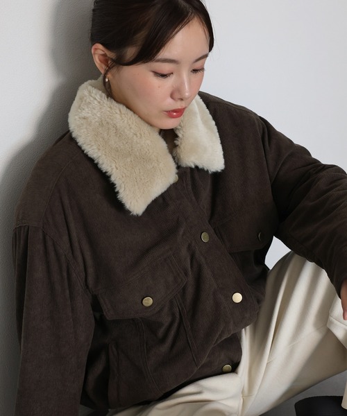 J by blue(ジェイバイブルー)の「ボア襟付きコーデュロイブルゾン(ブルゾン・レディース・アイボリー/ブラウン・MEDIUM)」の9枚目の写真