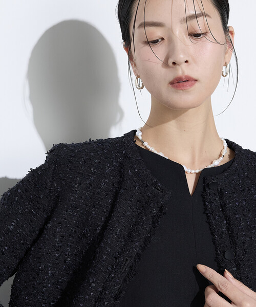 K.T KIYOKO TAKASE（キヨコタカセ）の「セレモニーツイード ノーカラージャケット（ノーカラージャケット・レディース・ベージュ/ネイビー・9号/11号）」の22枚目の写真